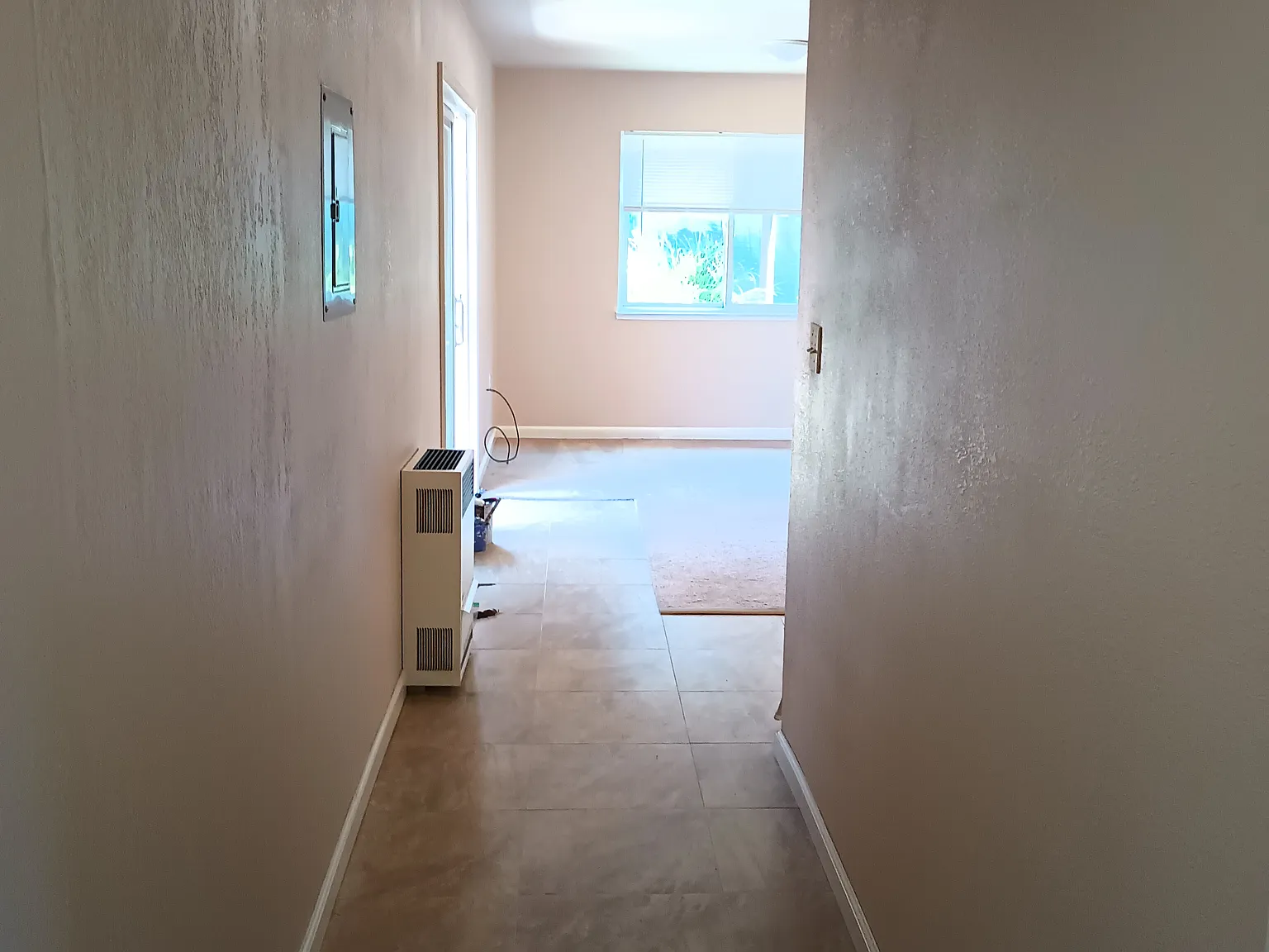 Private Studio Oasis. Frt, Bck, Side Yard, W&D, Quiet, Spacious, Prime Loca — Photo 2