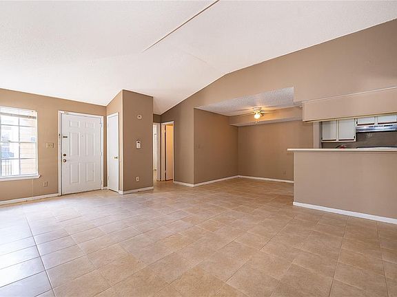 5th image of 4367 THORNBRIAR LANE #206