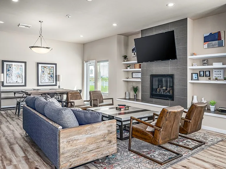 Come relax in the clubhouse!