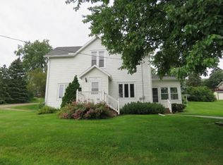 119 W 2nd St, Cambria, WI 53923