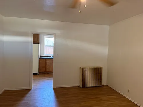 320 W Main St #6 Photo 1