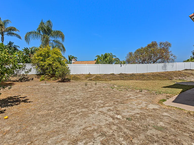 683 Wolf Point Ct — Photo 30
