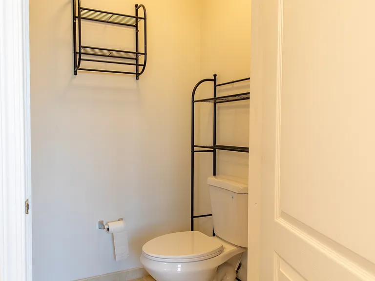 Master Bedroom Toilet