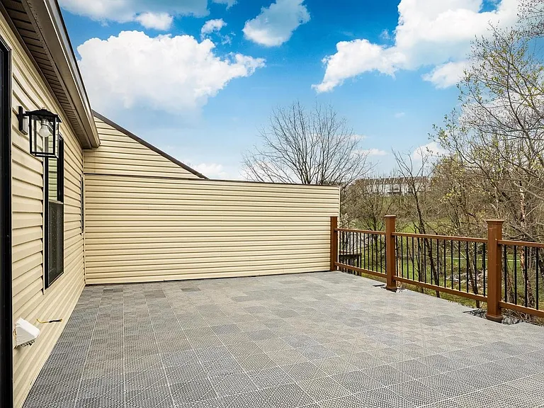 239 Smallwood Ct — Photo 18