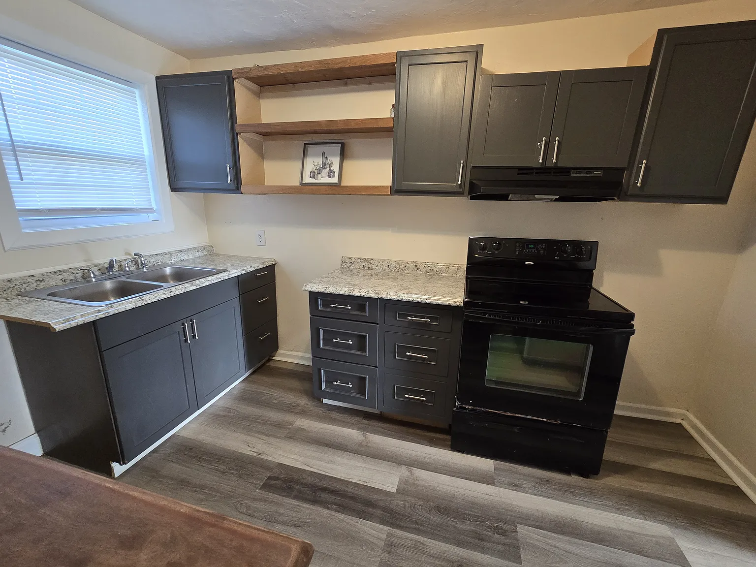 312 E Palmer Ave — Photo 3