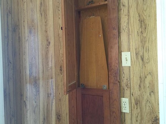 3rd image of 509-511 W 7th Ave