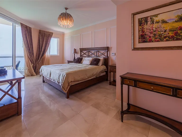 17875 Collins Ave #4302 — Photo 13