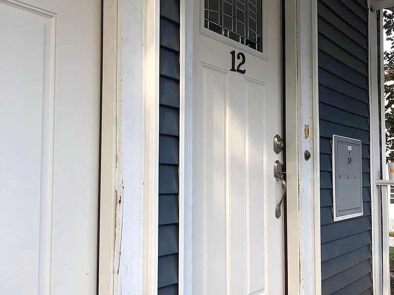 12 E George St #2 — Photo 15