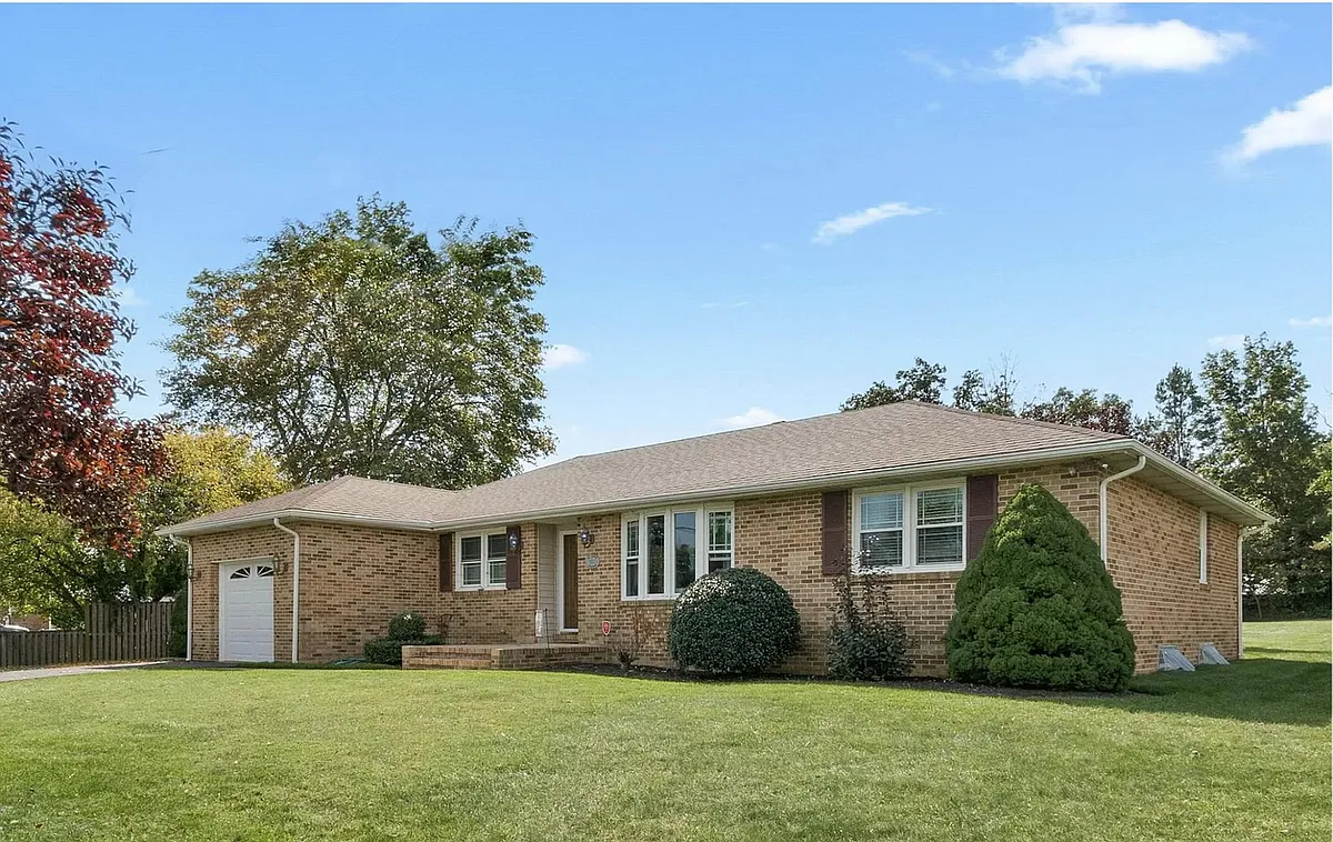 Building Photo - 9202 Ravenwood Rd