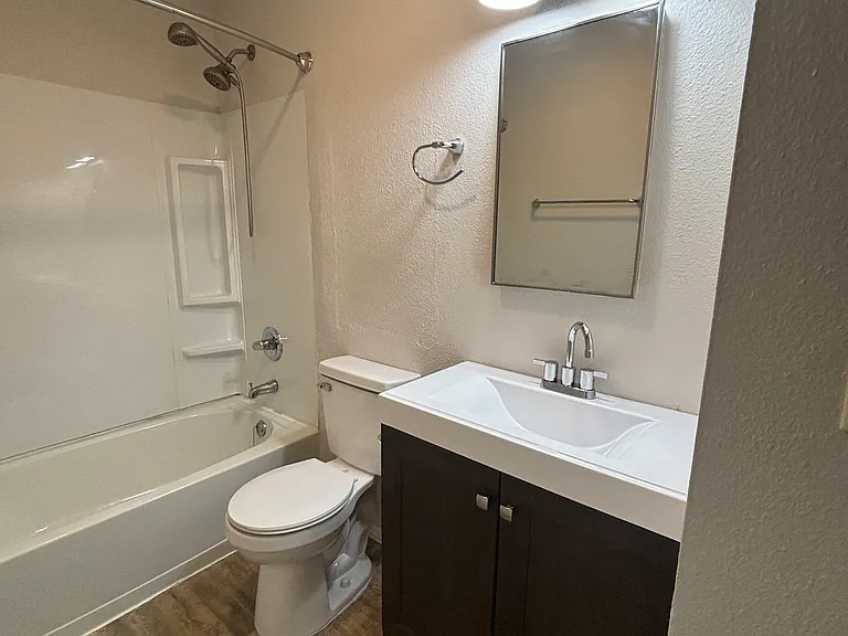305 E Van Wagenen St — Photo 9