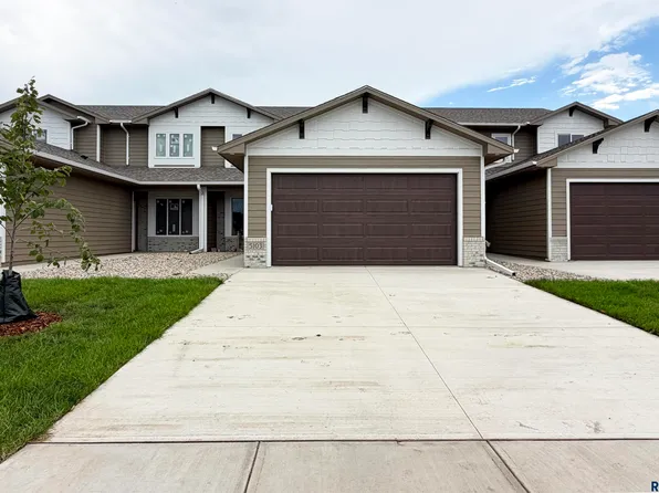 5103 E 67th St, Sioux Falls, SD 57108