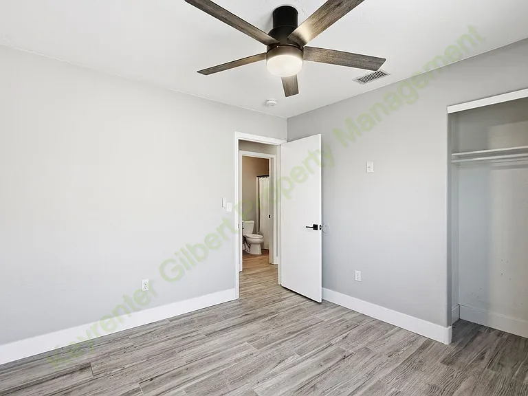 517 W Princeton Ave — Photo 17