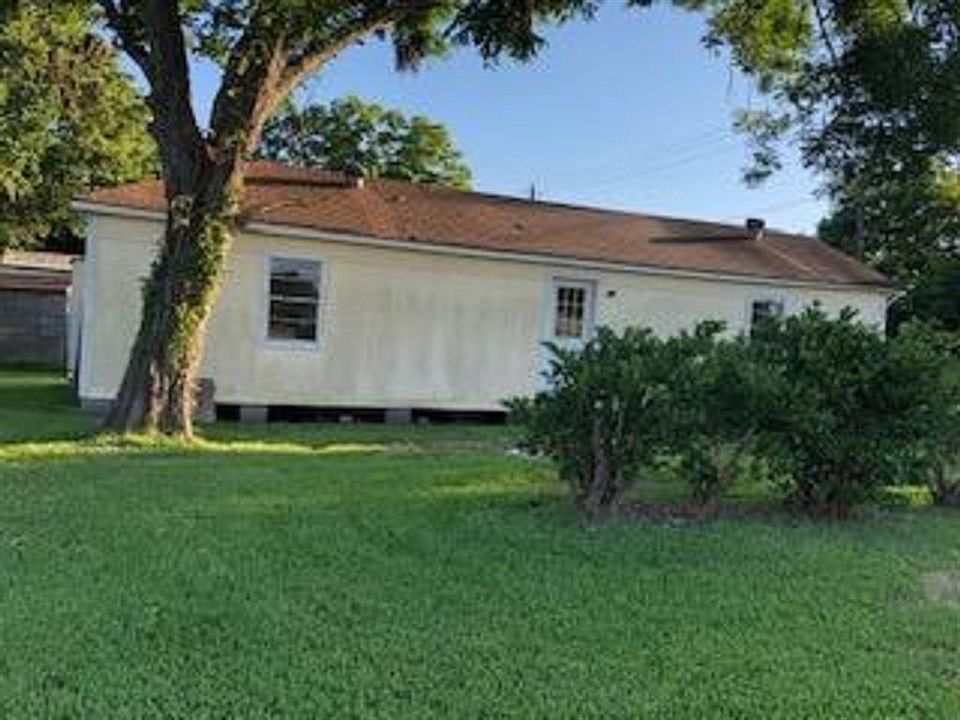 1st image of 1106 S Airhart Dr