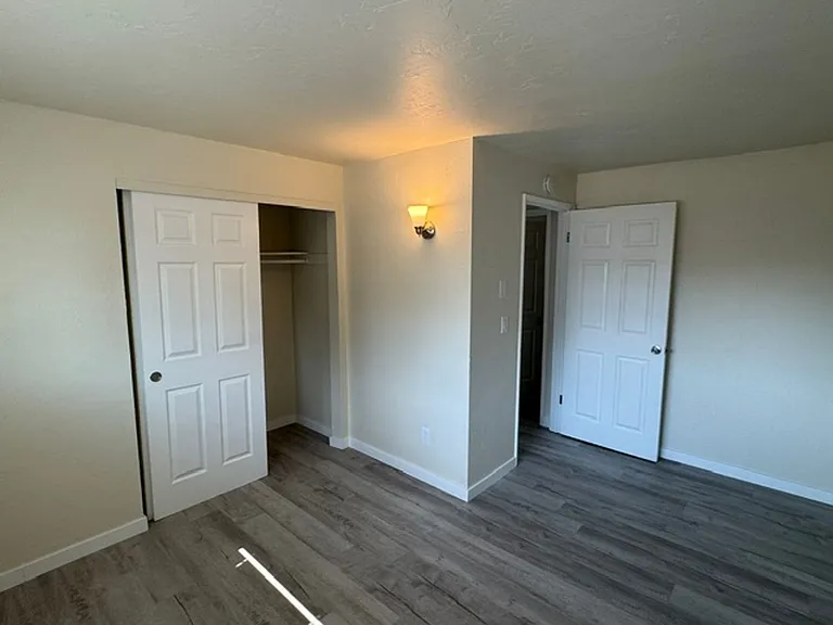 3007-3009 Juanipero Way — Photo 9