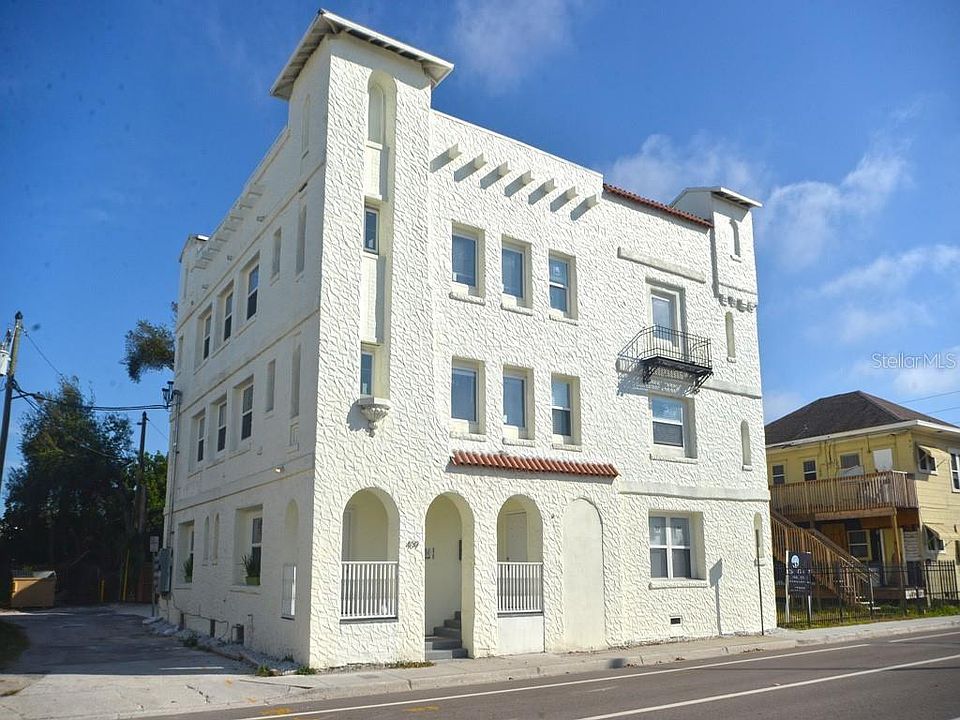 1st image of 409 8th St N