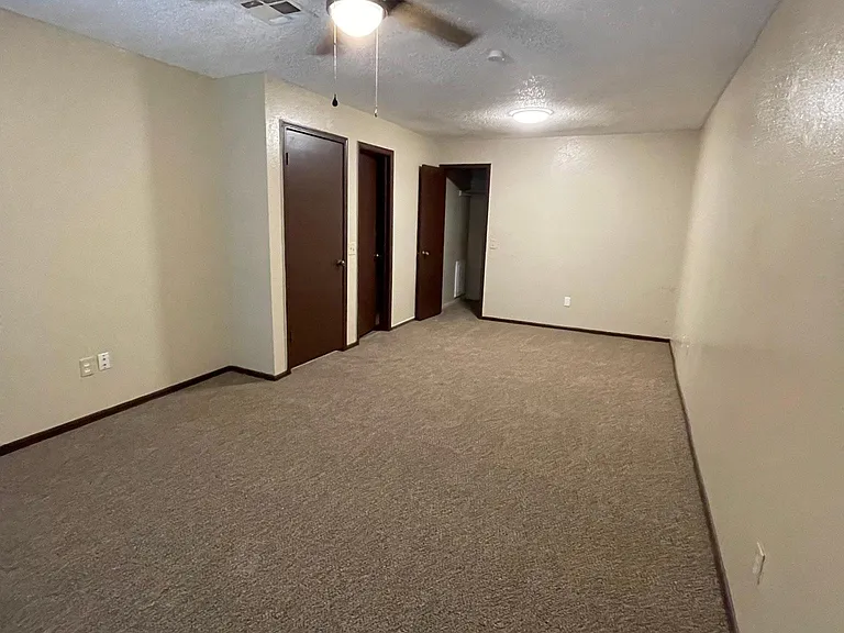 7634 S Youngs Blvd — Photo 10