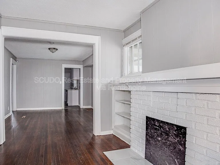 5002 Euclid Ave E — Photo 4
