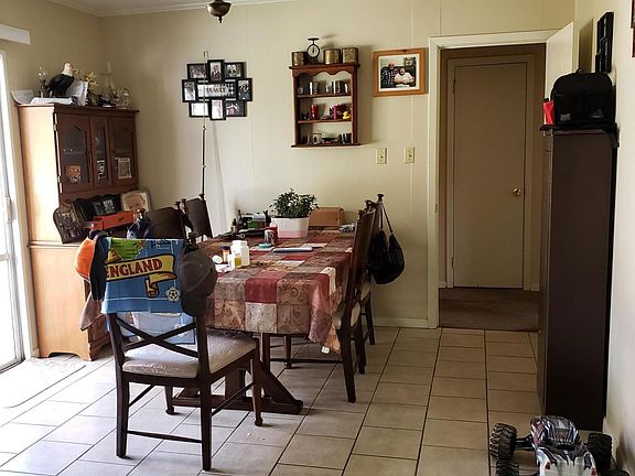 2nd image of 2818 Nina Dr