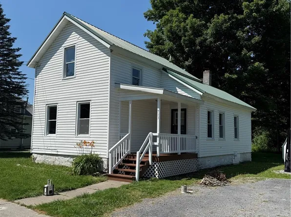 713 Parham St, Carthage, NY 13619