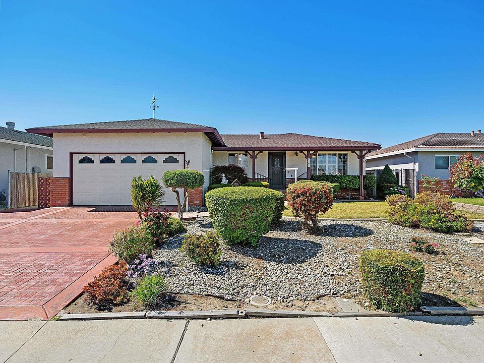 1st image of 1504 Yosemite Dr