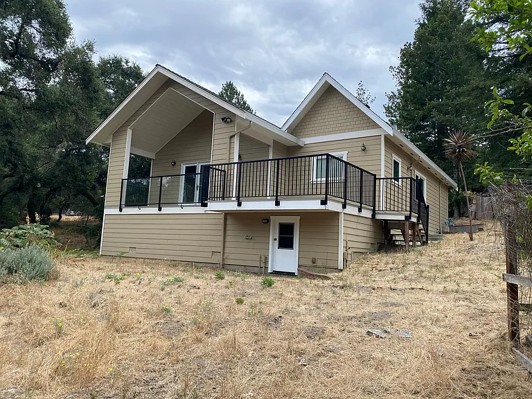 325 Vista Robles Dr — Photo 37