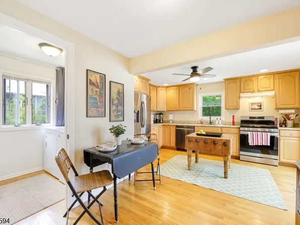 51 Richard Ave, West Caldwell Twp., NJ 07006