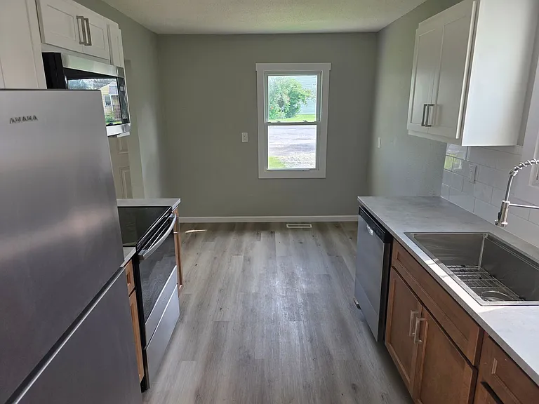 274 Victory Dr — Photo 9