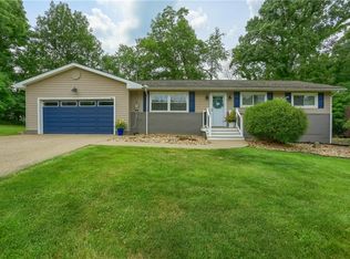 305 Highland Dr, Beaver Falls, PA 15010