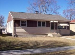 8240 W Sheridan Ave, Milwaukee, WI 53218