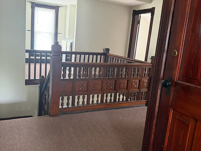 304 N Detroit St #1/2 — Photo 9