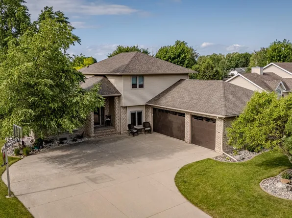 1930 E Rose Creek Pkwy S, Fargo, ND 58104