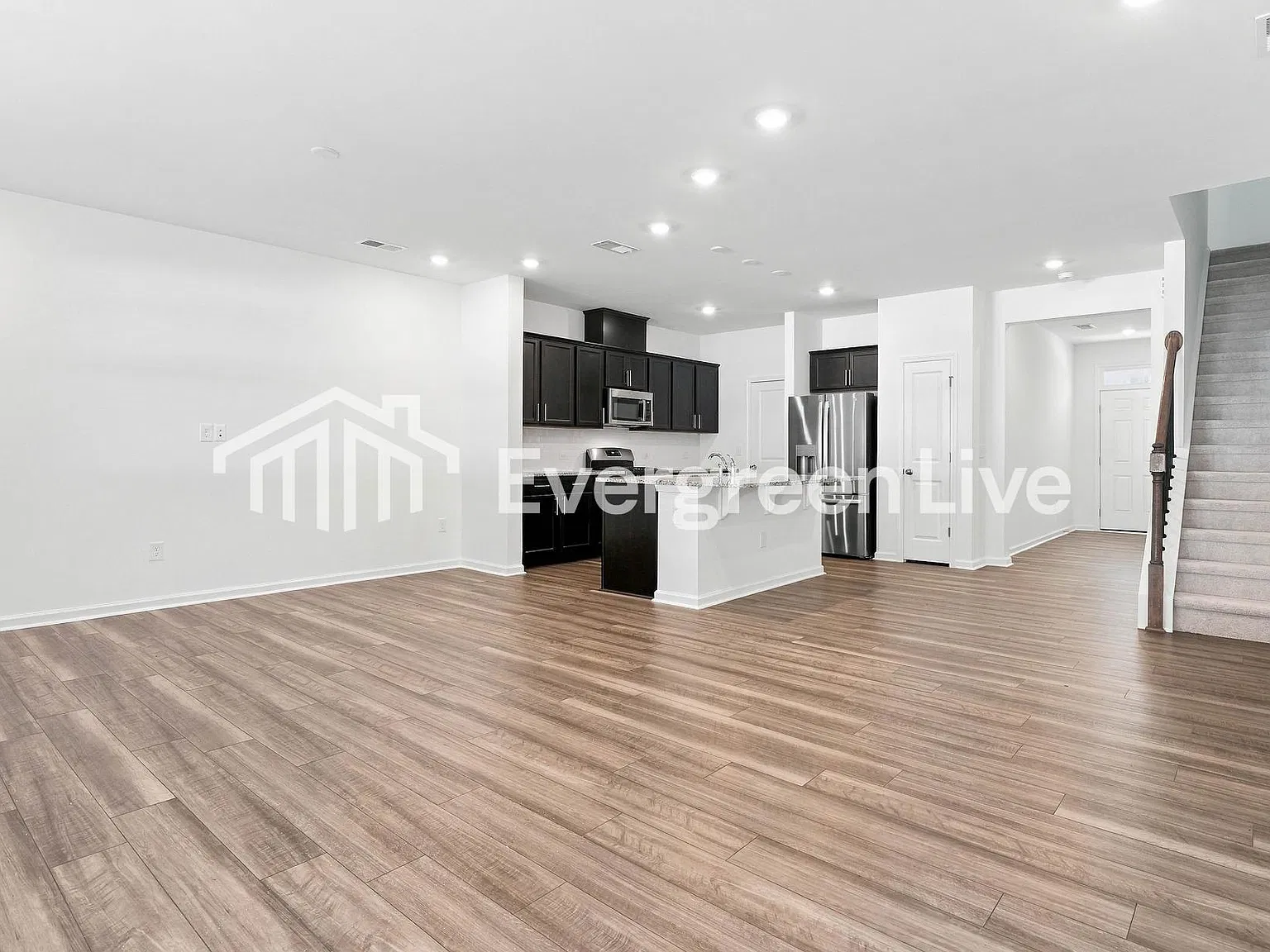 3 bed, 2.5 bath, 1805 sqft, $1,850 — Photo 4