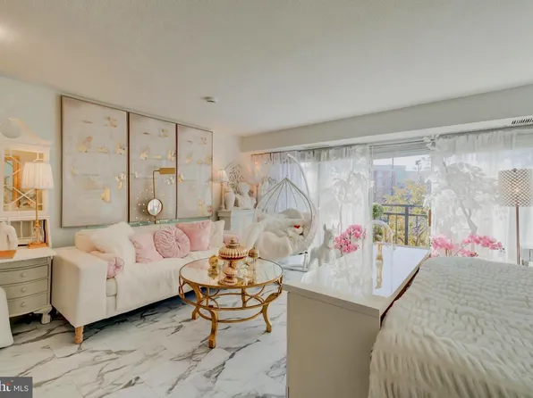 700 7th St SW APT 313, Washington, DC 20024