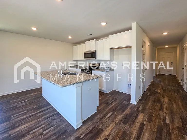 324 Oakmont Cir — Photo 16