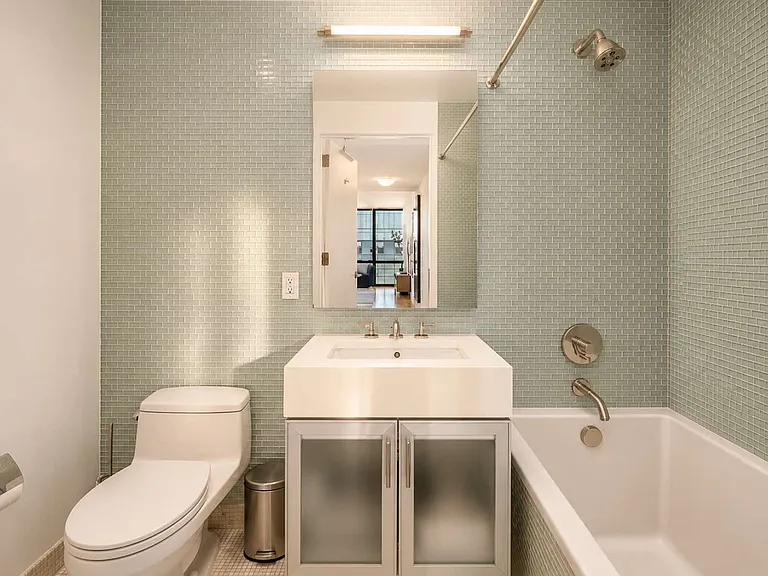 1113 York Ave #3B — Photo 12
