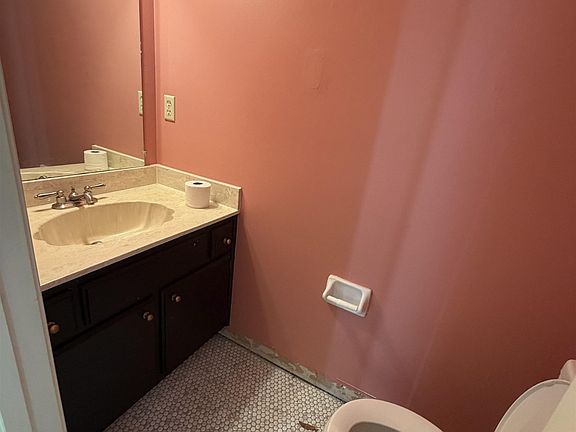 3rd image of 5795 S Lake Oaks Dr