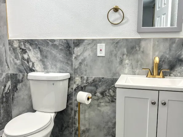 (undisclosed Address), Miami, FL 33125