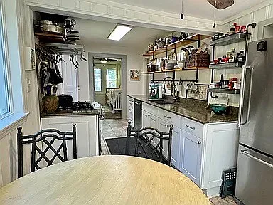 204 N Walnut St — Photo 13