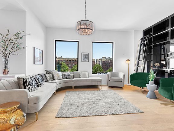 4th image of 100 Barrow St #6D