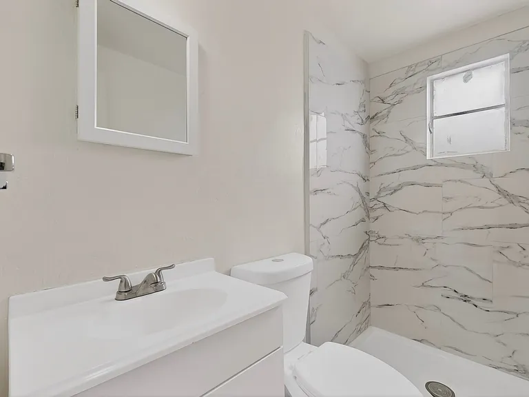 535 Washington St NE #1 — Photo 22