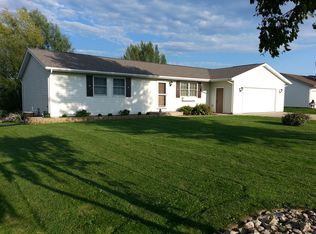 N1676 Servais Collern Rd, La Crosse, WI 54601