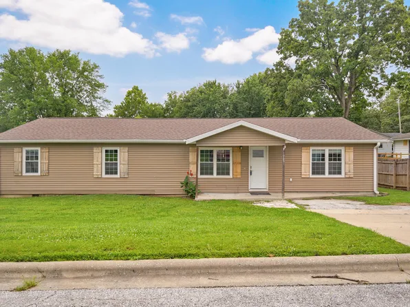 1009 W Division Street, Bolivar, MO 65613