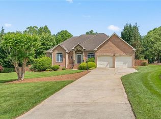 6974 Chapsworth Dr, Trinity, NC 27370