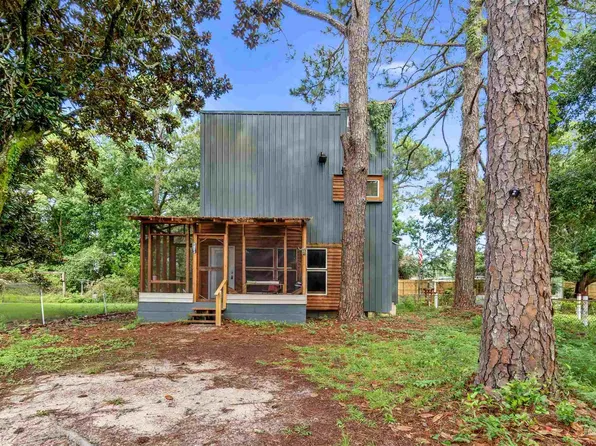 1603 S Fairfield Dr, Pensacola, FL 32507