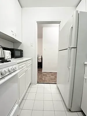 Rented by Bond New York | media 79