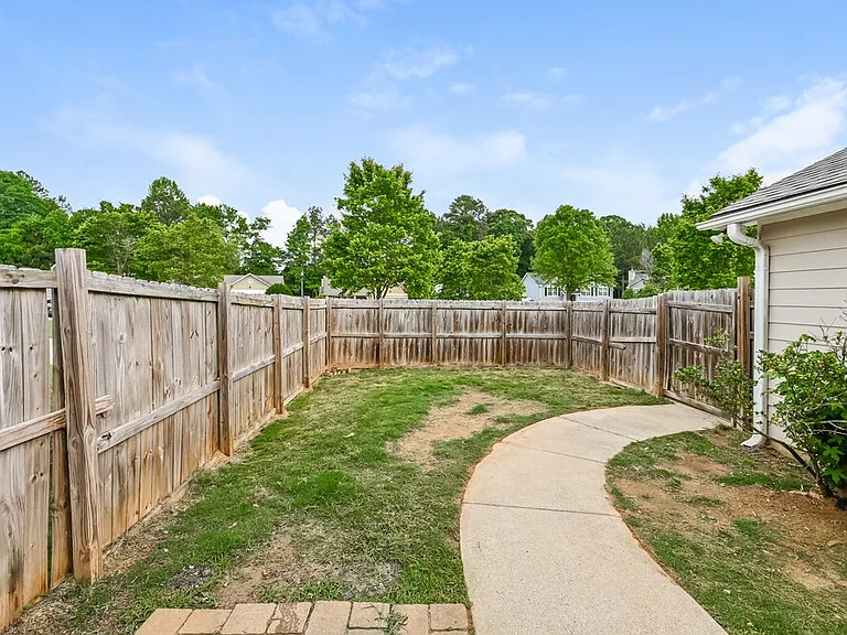 505 Walnut Woods Dr — Photo 16