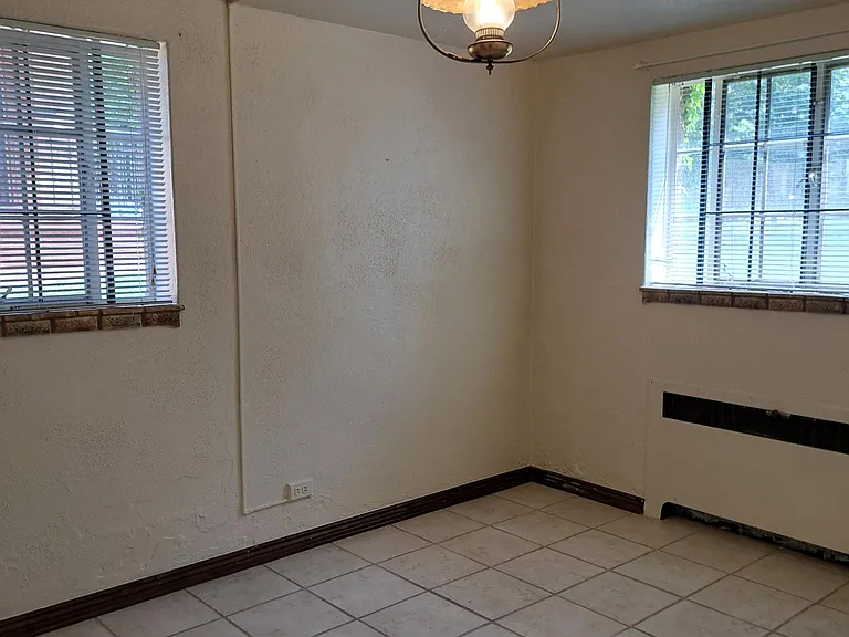 287 S Lafayette St — Photo 16