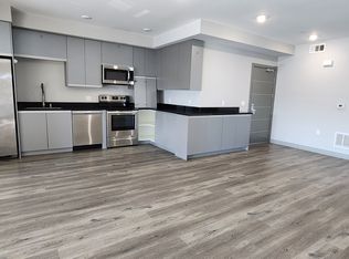 7040 Woodman Ave #201, Van Nuys, CA 91405