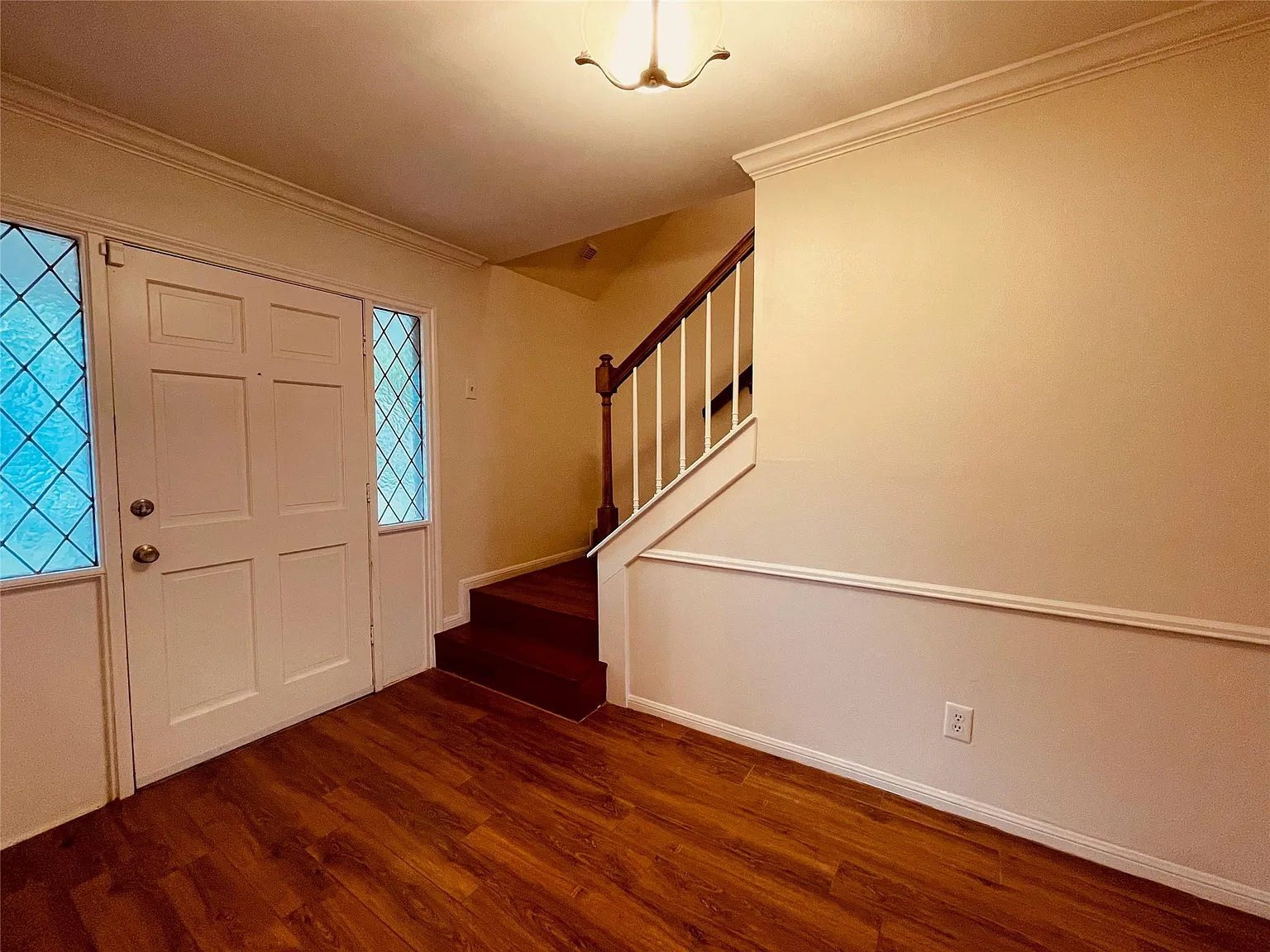 4 bed, 3.5 bath, 2345 sqft, $2,000 — Photo 4