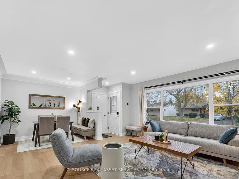 10 Draper Dr — Photo 2
